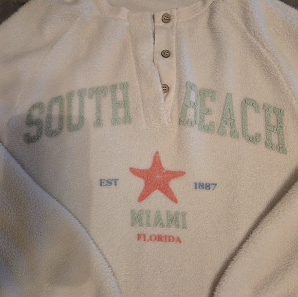 Pullover - Picture 2 of 3